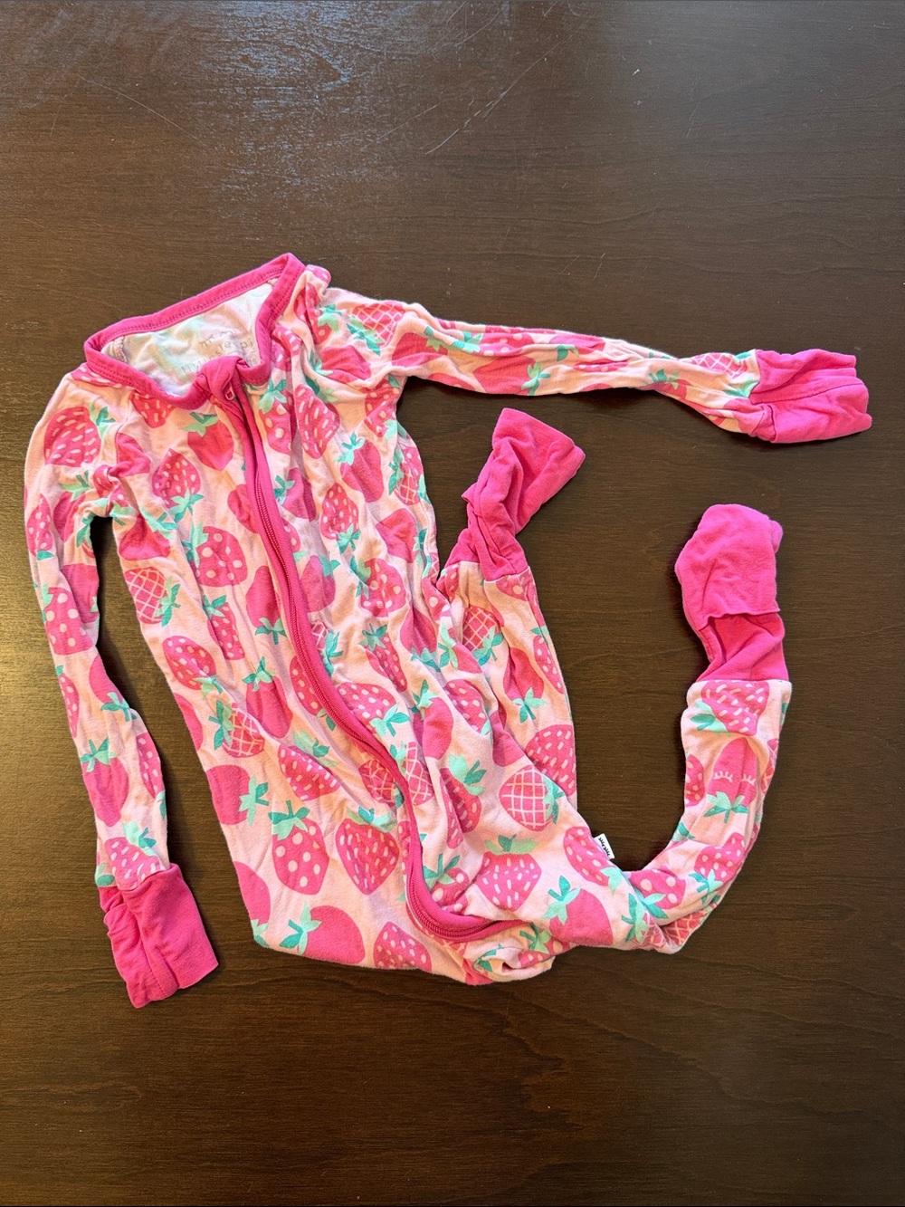 little sleepies | USED strawberry zippy